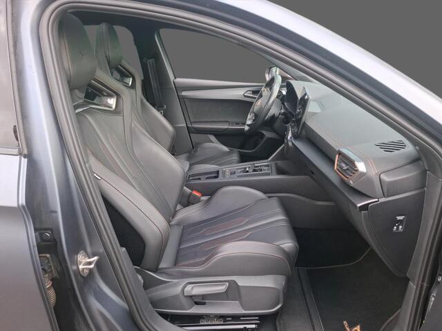 Cupra Leon Sportstourer 1.4 TSI eHybrid 245pk PHEV VZ CUP / Panoramadak / Carbon kuipstoelen / S-Stuur