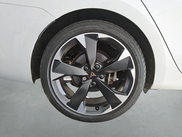 Cupra Leon Sportstourer 1.4 TSI eHybrid 204pk PHEV Business / Trekhaak / Camera / Navigatie / Wordt Verwacht