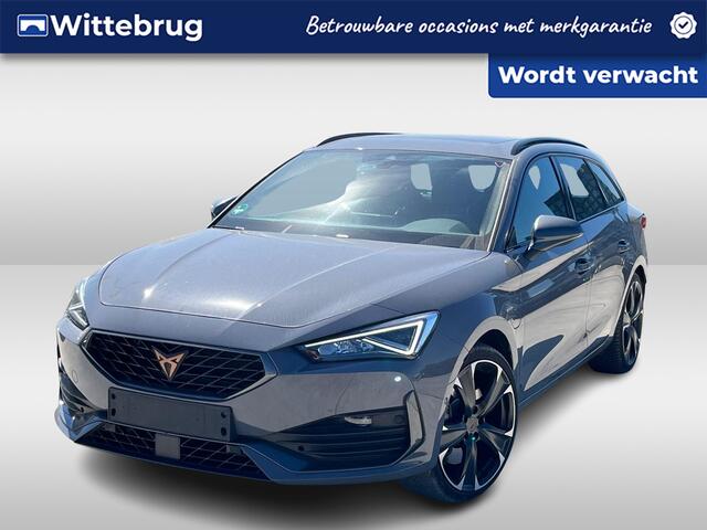 Cupra Leon Sportstourer 1.4 e-Hybrid 245PK VZ Performance / Panoramadak / Achteruitrijcamera / Stuur + Stoelverwarming / Full-LED / Dodehoek Sensor