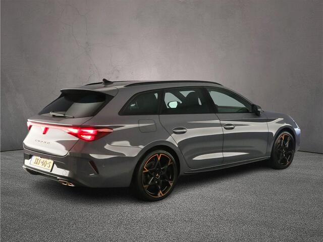 Cupra Leon Sportstourer VZ Performance 1.5 TSI eHybrid 272pk DSG Automaat Trekhaak, Adaptive cruise control, Sennheiser audio, LED matrix koplampen, Elektrische achterklep