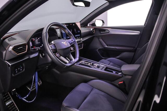 Cupra Leon Sportstourer Business 1.5 TSI eHybrid 204pk DSG Automaat Trekhaak, LED matrix koplampen, Adaptive cruise control, Navigatie, Achteruitrijcamera