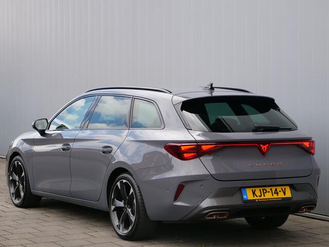 Cupra Leon Sportstourer 1.5 TSI e-Hybrid Business 204 Pk Automaat Navi / DAB / Apple Carplay / Camera / Parkeerassistent