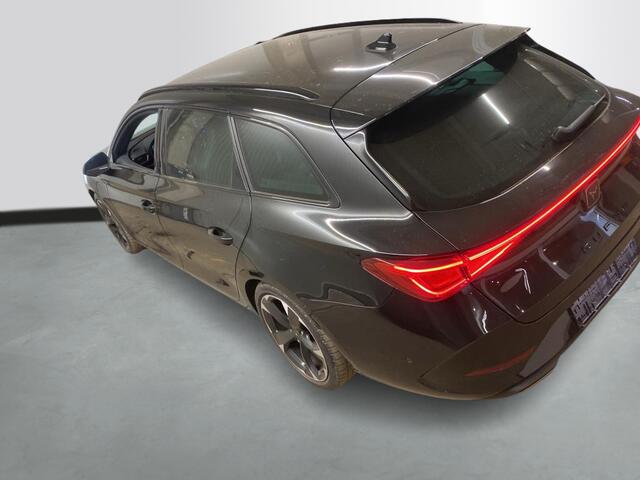 Cupra Leon Sportstourer 1.4 TSI eHybrid 204pk PHEV Adrenaline / Trekhaak / Adaptieve Dempers / Camera / Navigatie
