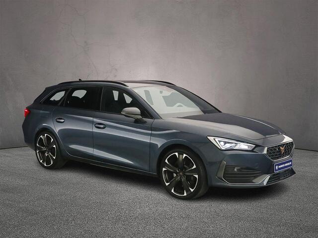 Cupra Leon Sportstourer VZ Business 1.4 TSI eHybrid 245pk DSG Automaat Trekhaak, Adaptive cruise cotnrol, Stoelverwarming, LED koplampen, Navigatie, Achteruitrijcamera