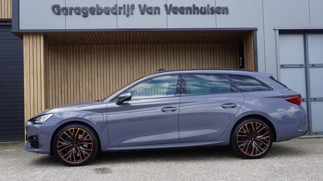 Cupra Leon Sportstourer 1.4 e-Hybrid 245pk VZ Copper Edition Pano.Dak 19inch LM *Black Pack* Virtual *Graphene Grey* 77536km!