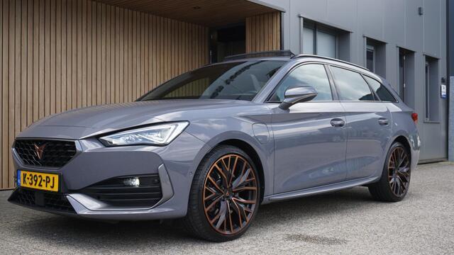 Cupra Leon Sportstourer 1.4 e-Hybrid 245pk VZ Copper Edition Pano.Dak 19inch LM *Black Pack* Virtual *Graphene Grey* 77536km!