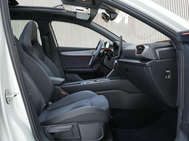 Cupra Leon Sportstourer 1.5 TSI e-Hybrid Business |pano|memory|ACC|Apple Carplay|stoel & stuurverwarming|LED|blind spot|parkeercamera|keyless|19" LMV|