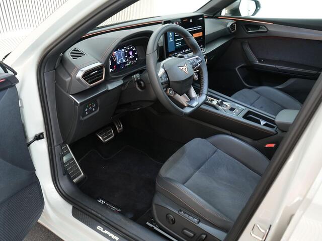 Cupra Leon Sportstourer 1.5 TSI e-Hybrid Business |pano|memory|ACC|Apple Carplay|stoel & stuurverwarming|LED|blind spot|parkeercamera|keyless|19" LMV|