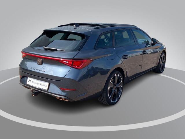 Cupra Leon Sportstourer 1.4e-Hybrid 245pk VZ Business · Panoramadak · Camera · Navigatie · Apple/Android Car Play · Trekhaak ·