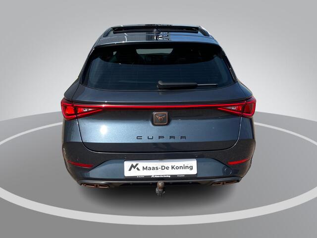 Cupra Leon Sportstourer 1.4e-Hybrid 245pk VZ Business · Panoramadak · Camera · Navigatie · Apple/Android Car Play · Trekhaak ·