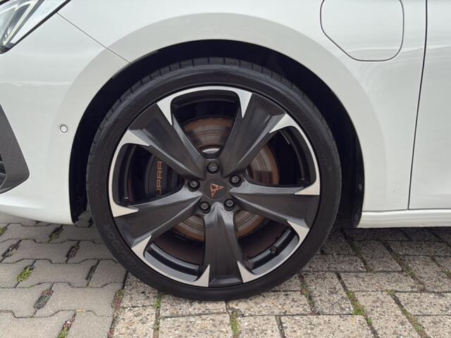 Cupra Leon Sportstourer 1.4 TSI VZ eHYBRID TREKHAAK/CAMERA/ACC/STOEL+STUURVERW/CARPLAY/NAVI