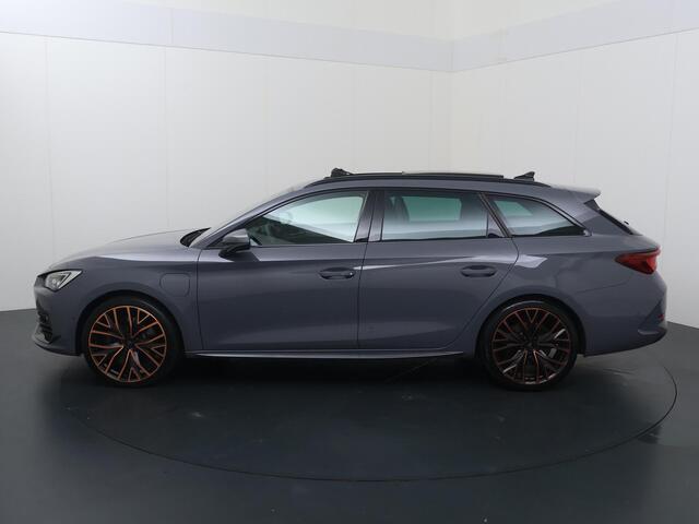 Cupra Leon Sportstourer 1.4 e-Hybrid VZ Performance | 245 PK | SoH 91% | Panoramadak | Adaptive cruise control | Dodehoek detectie | Apple Carplay/Android Auto |