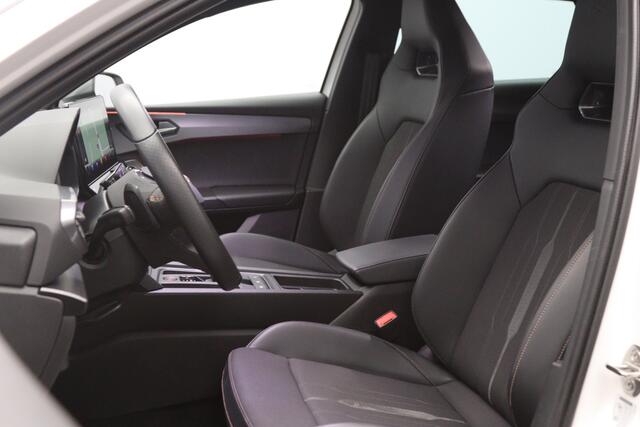 Cupra Leon Sportstourer 1.4 e-Hybrid 204 PK PHEV Business, Kuipstoelen, Parkeersensoren, Stuurverwarming