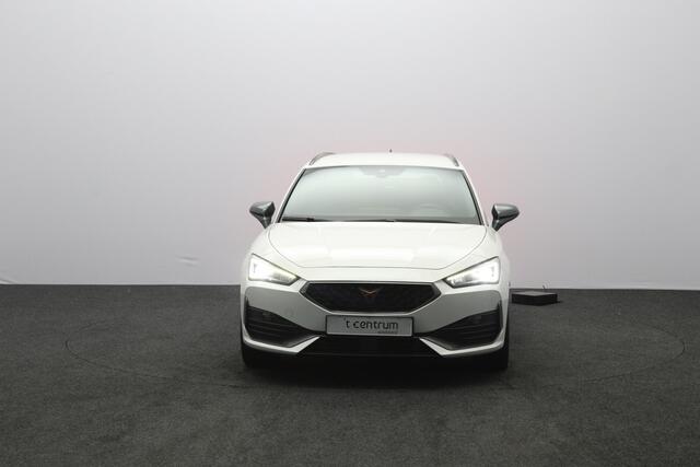 Cupra Leon Sportstourer 1.4 e-Hybrid 204 PK PHEV Business, Kuipstoelen, Parkeersensoren, Stuurverwarming