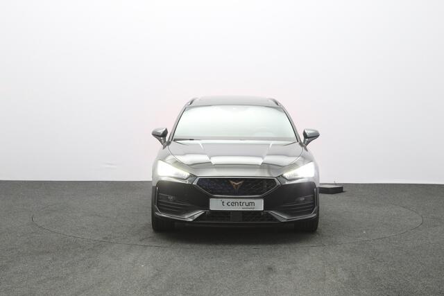 Cupra Leon Sportstourer 1.4 e-Hybrid 204 PK Business PHEV, Panoramadak, Camera, Winterpakket, Kuipstoelen