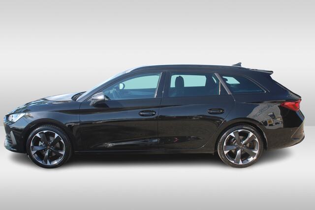 Cupra Leon Sportstourer 1.5 eTSI Business Edition Plus Elek. trekhaak l Stuur- en stoelverwarming l Achteruitrij camera l Apple carplay/Android auto