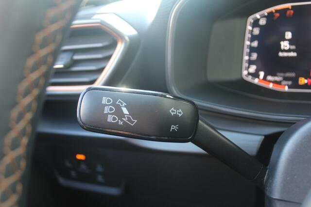 Cupra Leon Sportstourer 1.5 eTSI Business Edition Plus Elek. trekhaak l Stuur- en stoelverwarming l Achteruitrij camera l Apple carplay/Android auto