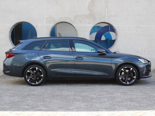 Cupra Leon Sportstourer 1.4 e-Hybrid VZ Performance | PANORAMISCH SCHUIFDAK | APPLE CARPLAY / ANDROID AUTO |
