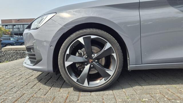 Cupra Leon Sportstourer 1.5 eTSI | Business Edition PLUS | Trekhaak | Navi | Camera | PDC | ECC | LED | Cruise Ctrl. |