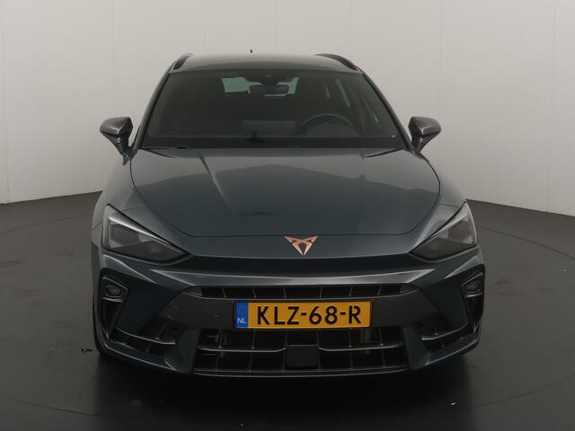 Cupra Leon Sportstourer 1.5 TSI e-Hybrid PHEV 204pk Business | Stoel & stuurwiel verwarming | Adapt. Cruise | Camera | Elek. a. Klep | 1/2 leer | Fabrieksgarantie t/m 05-2029 |