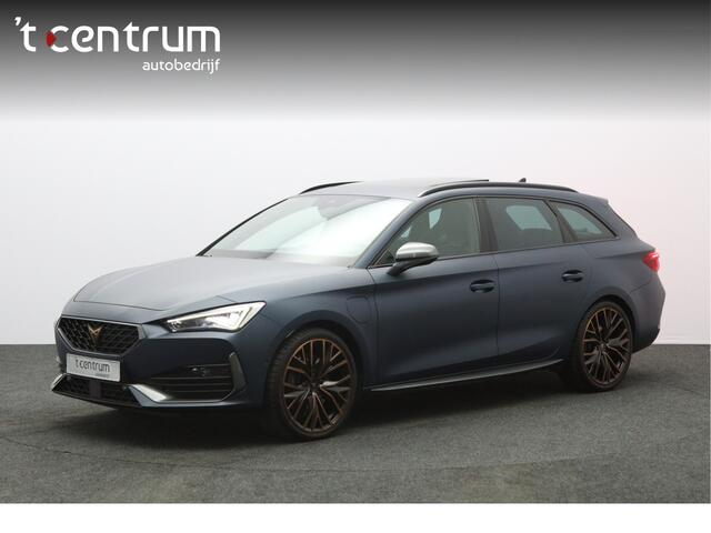 Cupra Leon Sportstourer 1.4 e-Hybrid 245 PK VZ Copper Edition PHEV, Panoramadak, Kuipstoelen, Adap. Cruise Control, Matrix-LED