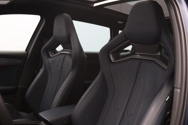 Cupra Leon Sportstourer 1.4 e-Hybrid 245 PK VZ Copper Edition PHEV, Panoramadak, Kuipstoelen, Adap. Cruise Control, Matrix-LED