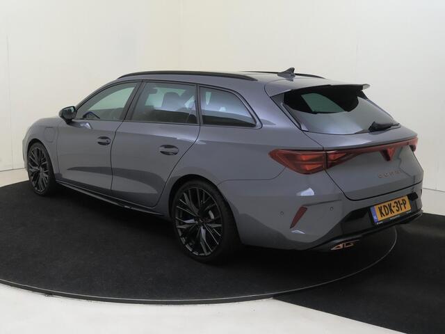 Cupra Leon Sportstourer 1.5 TSI e-Hybrid VZ Performance | Panoramadak | Travel Assist | Dodehoek sensor | Matrix LED | Sennheiser Audio | Carplay