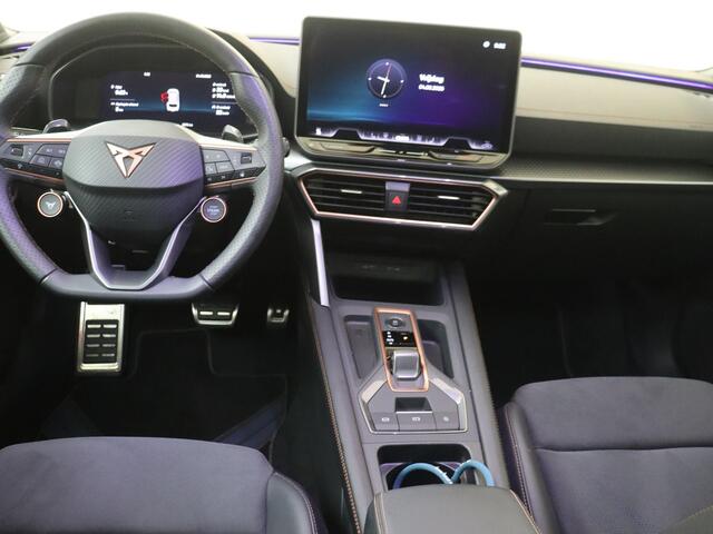 Cupra Leon Sportstourer 1.5 TSI e-Hybrid VZ Performance | Panoramadak | Travel Assist | Dodehoek sensor | Matrix LED | Sennheiser Audio | Carplay