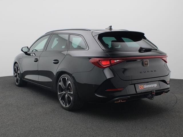Cupra Leon Sportstourer 1.4 e-Hybrid VZ Performance 245PK DSG Trekhaak, Side Assist, Keyless, 19" LM Velgen, Stoel-Stuurverwarming, Achteruitrijcamera, Elektr. Achterklep
