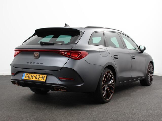 Cupra Leon Sportstourer 1.4 e-Hybrid PHEV Automaat VZ Business 19"Lichtmetalen velgen Navigatie Apple Carplay Android Auto Electrisch bedienbare achterklep Camera Parkeer sensoren Led Climate Control
