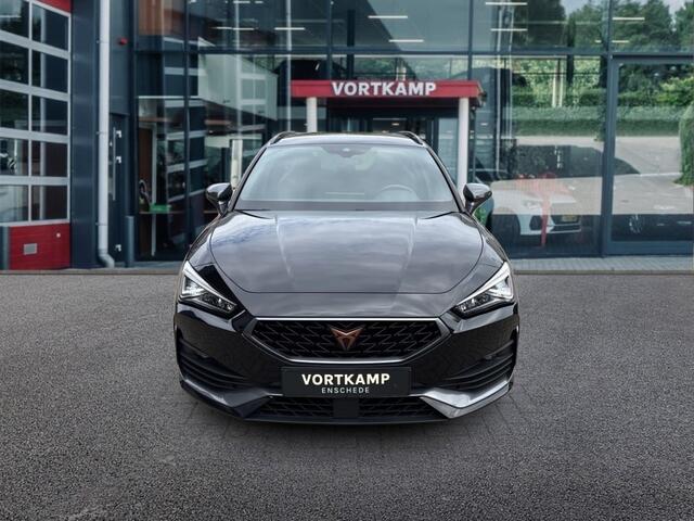 Cupra Leon Sportstourer 1.4 TSI VZ e-HYBRID ZWENK.TREKHAAK/ACC/STUUR+STOELVERW/FULL-LINK/NAVI
