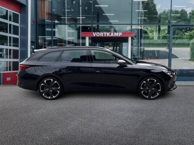 Cupra Leon Sportstourer 1.4 TSI VZ e-HYBRID ZWENK.TREKHAAK/ACC/STUUR+STOELVERW/FULL-LINK/NAVI