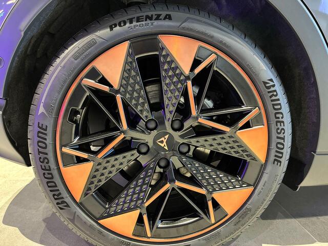 Cupra Raval Performance First Edition 56 kWh 211PK l 444KM WLTP l Sennheizer Audio l Top View Camera l Side Assist l Elektrische stoelen