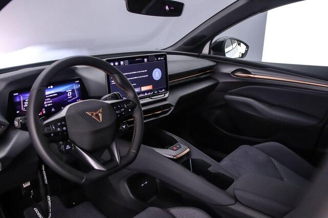 Cupra Raval Business First Edition 211pk Automaat Adaptive cruise control, Achteruitrijcamera, Stuurwiel verwarmd, LED koplampen, App connect, Stoelverwarming, Parkeersensoren