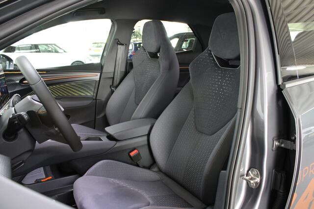 Cupra Raval Performance First Edition 56 kWh / Sennheiser Sound / 360° Camera / Stoel + Stuurverwarming / 20'' LMV /