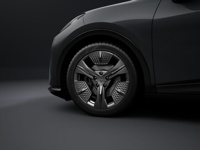 Cupra Raval Business First Edition 56 kWh 211 PK l Elektrische stoelen l Stoel & stuurverwarming l 18" Defier
