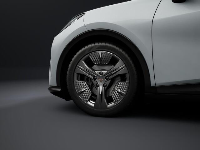 Cupra Raval Essential 39 kWh 135PK | Adaptive cruise Control | Side Assist | Climate Control | Keyless Go | Parkeersensoren Achter