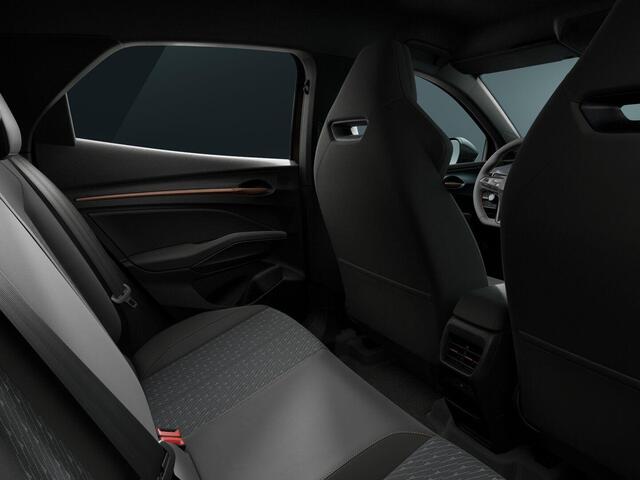 Cupra Raval Performance 56 kWh 211PK | 360 Camera | Elektrisch Verstelbare Stoelen | Verwarmbaar Stuurwiel & stoelen | Adaptieve Cruise Control | Keyless Entry | Panoramadak | Light & Sound Pakket |