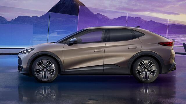 Cupra Tavascan VZ Extreme 82 kWh | 360 camera | Head-up display | Matrix LED | Sennheiser sound | Sabelt CUP stoelen | Leder | Stoelverwarming en ventilatie | Travel Assist