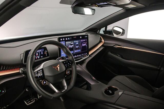 Cupra Tavascan Business 286pk Automaat Warmtepomp, Adaptive cruise control, Elektrische achterklep, Achteruitrijcamera, Navigatie, Stuurwiel verwarmd