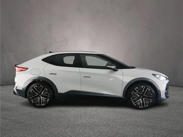 Cupra Tavascan VZ Extreme 340pk Automaat Adaptive cruise control, Panoramadak, 360 camera, Elektrische achterklep, Achteruitrijcamera, LED matrix koplampen, Stuurwiel verwarmd