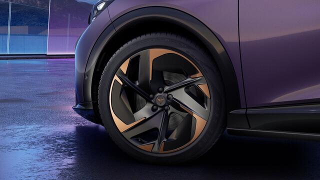 Cupra Tavascan 77kWh Elektromotor 286 1AT Adrenaline | Digitaal instrumentenpaneel (Virtual Cockpit) | Head-up Display met 'Augmented Reality' | Multifunctioneel verwarmbaar stuurwiel met start- & CUPRA-knop