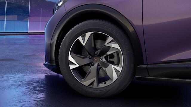 Cupra Tavascan 77kWh Elektromotor 286 1AT Essential | Achteruitrijcamera | Digitaal instrumentenpaneel (Virtual Cockpit) | Parkeersensoren achter & voor