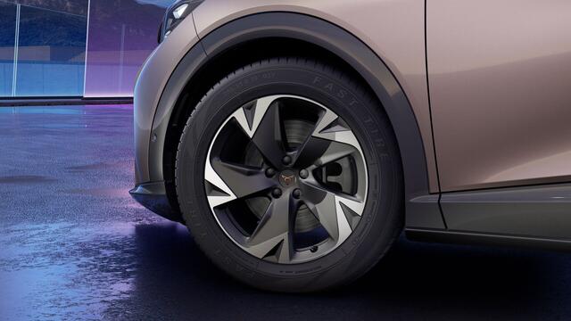 Cupra Tavascan 77kWh Elektromotor 286 1AT Business | Achteruitrijcamera | Digitaal instrumentenpaneel (Virtual Cockpit) | Kinderzitbevestiging vóór en 2e zitrij (ISOFIX)