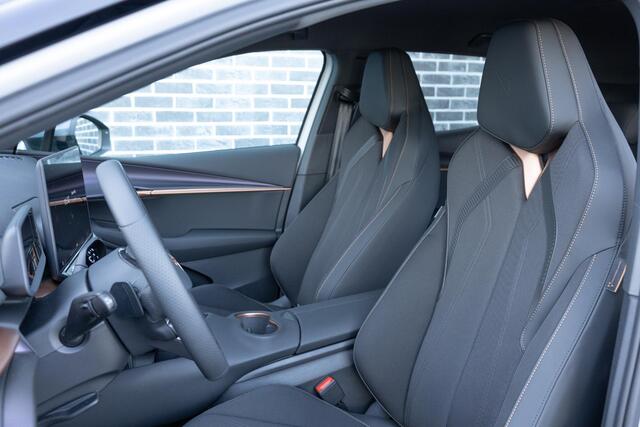 Cupra Tavascan 82 kWh Endurance | Warmtepomp | Stoelverwarming | Achteruitrijcamera | Parkeersensoren | Parkeerassistent | Keyless Entry | Elektrische Achterklep | Cruise Control Adaptief | Dodehoekdetectie | Navigatie | Apple Carplay | Android Auto | Lichtmetalen Velgen 19 inch