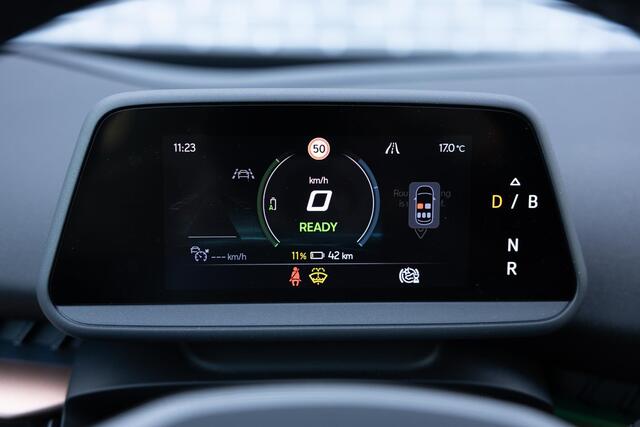 Cupra Tavascan 82 kWh Endurance | Warmtepomp | Stoelverwarming | Achteruitrijcamera | Parkeersensoren | Parkeerassistent | Keyless Entry | Elektrische Achterklep | Cruise Control Adaptief | Dodehoekdetectie | Navigatie | Apple Carplay | Android Auto | Lichtmetalen Velgen 19 inch