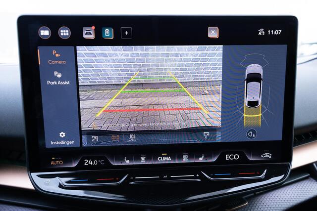 Cupra Tavascan 82 kWh Endurance | Warmtepomp | Stoelverwarming | Achteruitrijcamera | Parkeersensoren | Parkeerassistent | Keyless Entry | Elektrische Achterklep | Cruise Control Adaptief | Dodehoekdetectie | Navigatie | Apple Carplay | Android Auto | Lichtmetalen Velgen 19 inch