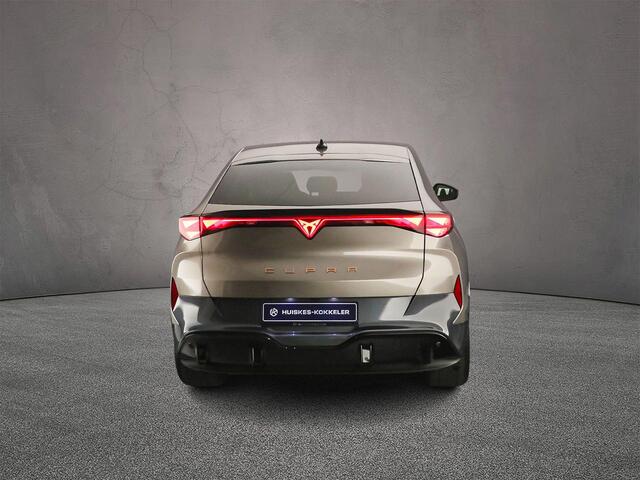 Cupra Tavascan Business 82 kWh 286pk Automaat, Warmtepomp, Stoelverwarming, Stuurverwarming, Adaptive cruise control, Navigatie, App-connect, LED koplampen, Dodehoeksensoren, Elektrische achterklep, Voorruit verwarmd