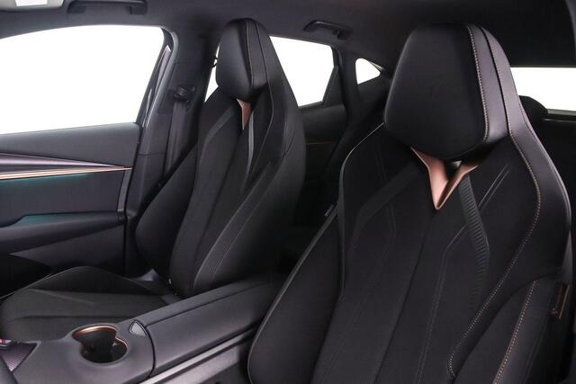 Cupra Tavascan Essential 82 kWh 286pk Automaat Warmtepomp, Adaptive cruise control, Achteruitrijcamera, Navigatie, LED koplampen, Elektrische achterklep, Stoelverwarming