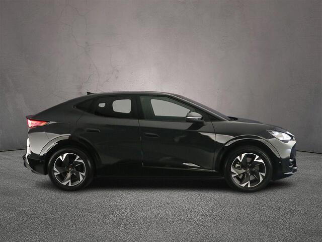 Cupra Tavascan Essential 82 kWh 286pk Automaat Warmtepomp, Adaptive cruise control, Achteruitrijcamera, Navigatie, LED koplampen, Elektrische achterklep, Stoelverwarming